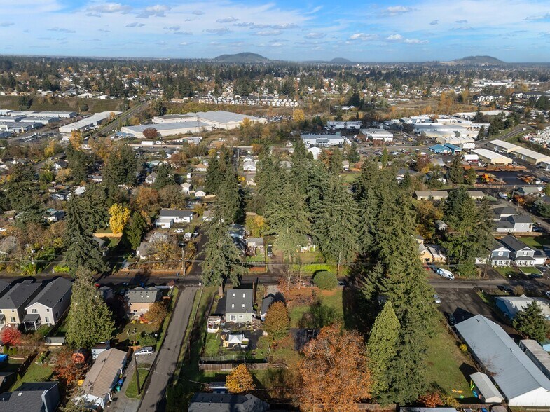 More Photos Of 7010 SE Lamphier St, Milwaukie Land For Sale