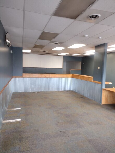 More Photos Of 16761 Saint Clair Ave, East Liverpool Unknown For Lease