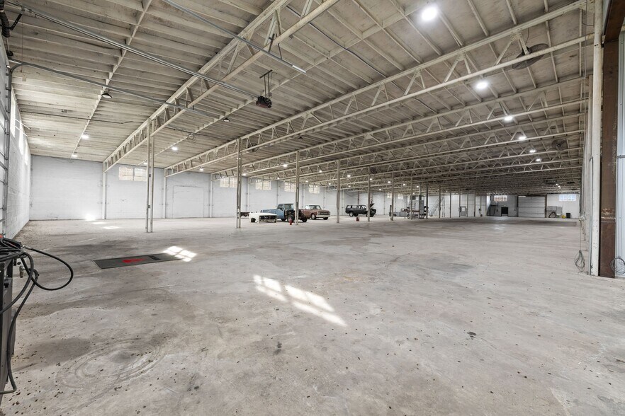 More Photos Of 1080 S Beckett St, Columbia Warehouse For Sale