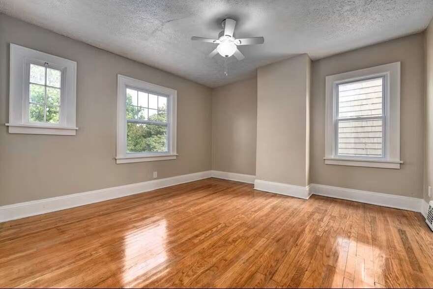 More Photos Of 3589 Cedarbrook Rd, Cleveland Heights Specialty For Sale