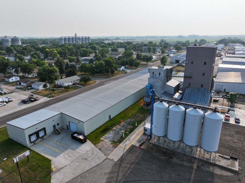 More Photos Of 520 5th St S, Breckenridge Warehouse For Lease