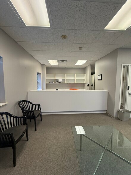 More Photos Of 3365 Sligo Rd, Haughton Office For Sale