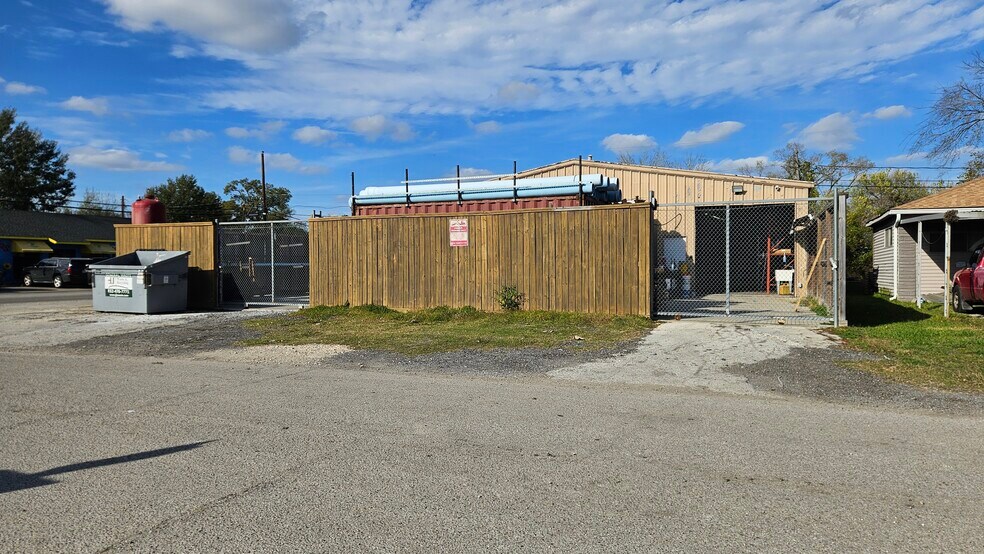 More Photos Of 1211 Holland St, Houston Flex For Sale