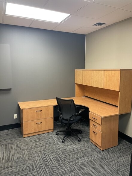 More Photos Of 5410-5424 97 St NW, Edmonton Flex For Sale