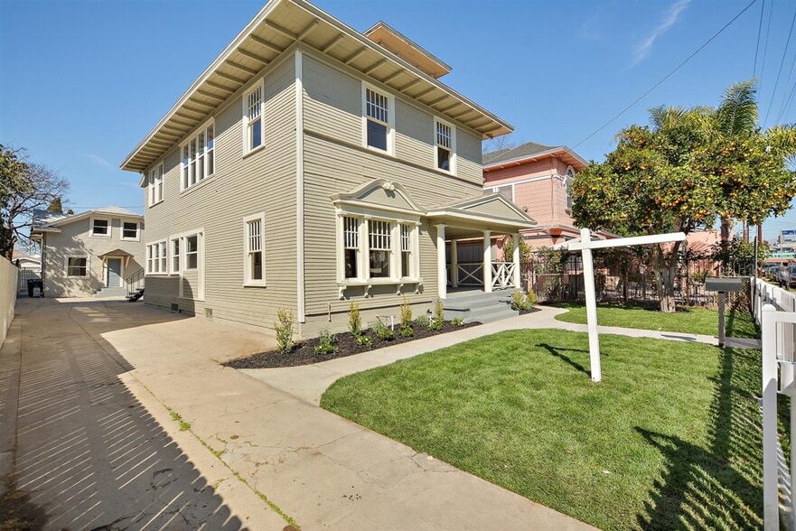 More Photos Of 1703 S Burlington Ave, Los Angeles Apartments For Sale