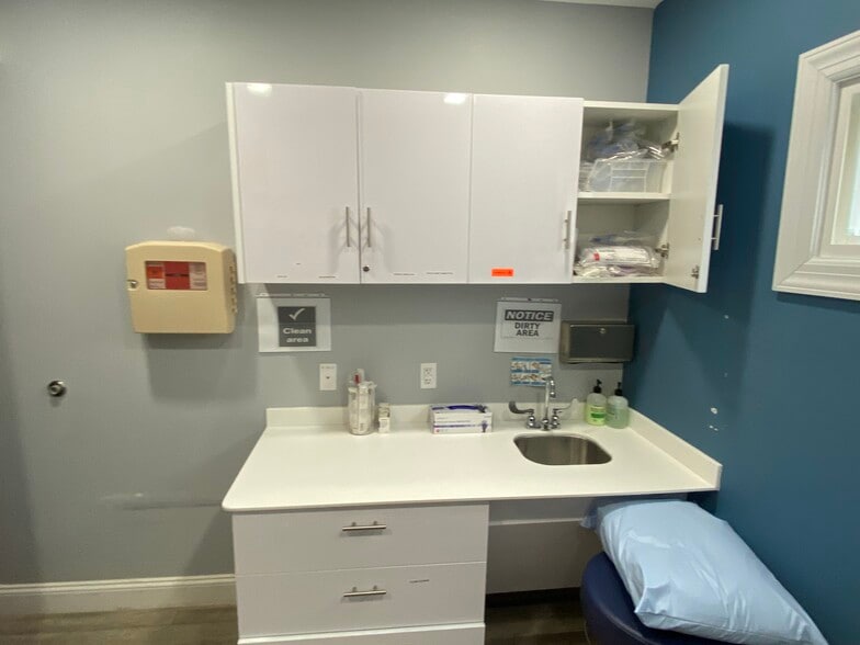 More Photos Of 675 Broadway, Paterson Medical For Lease