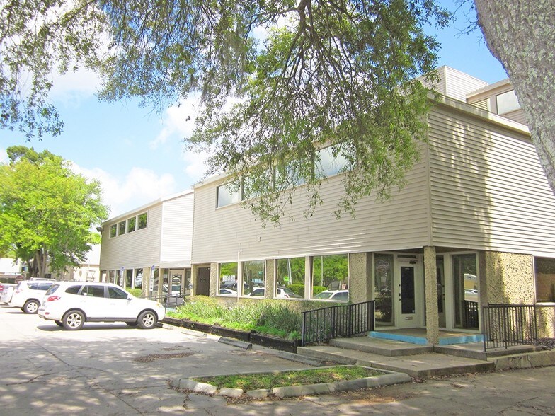 More Photos Of 13907 N Dale Mabry, Tampa Office For Sale