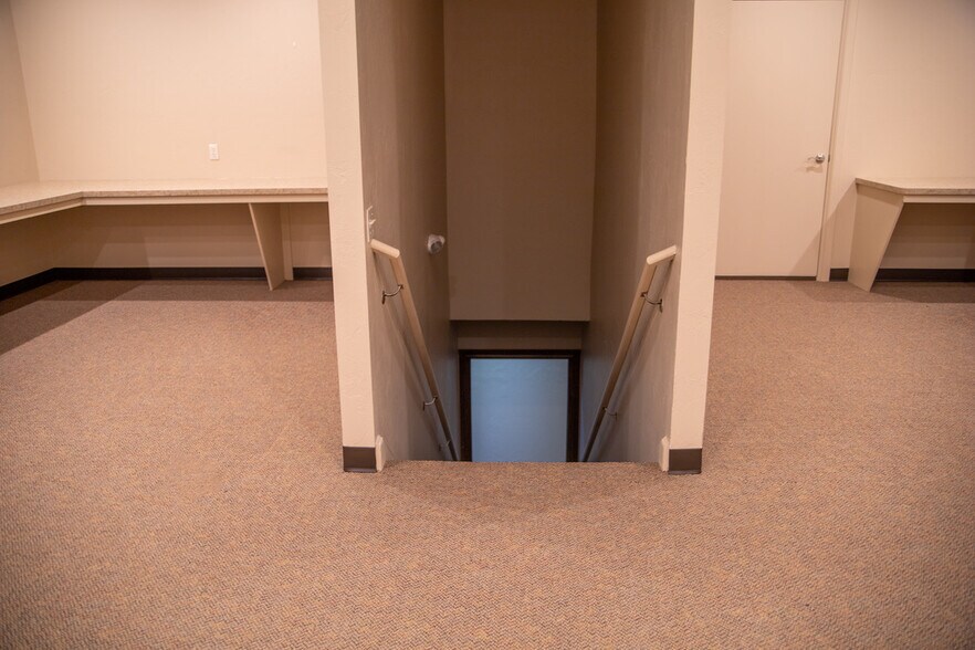 More Photos Of 908 SW 107th St, Oklahoma City Medical For Lease
