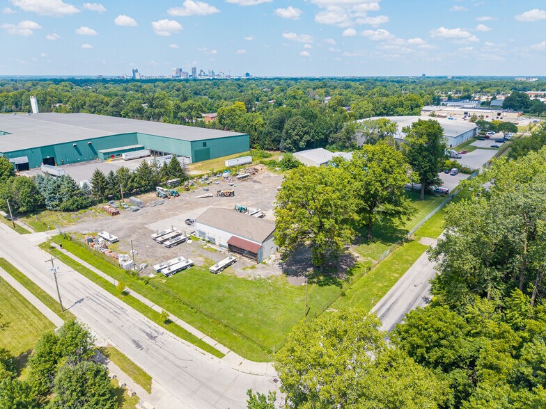 More Photos Of 1660 Universal Rd, Columbus Warehouse For Sale