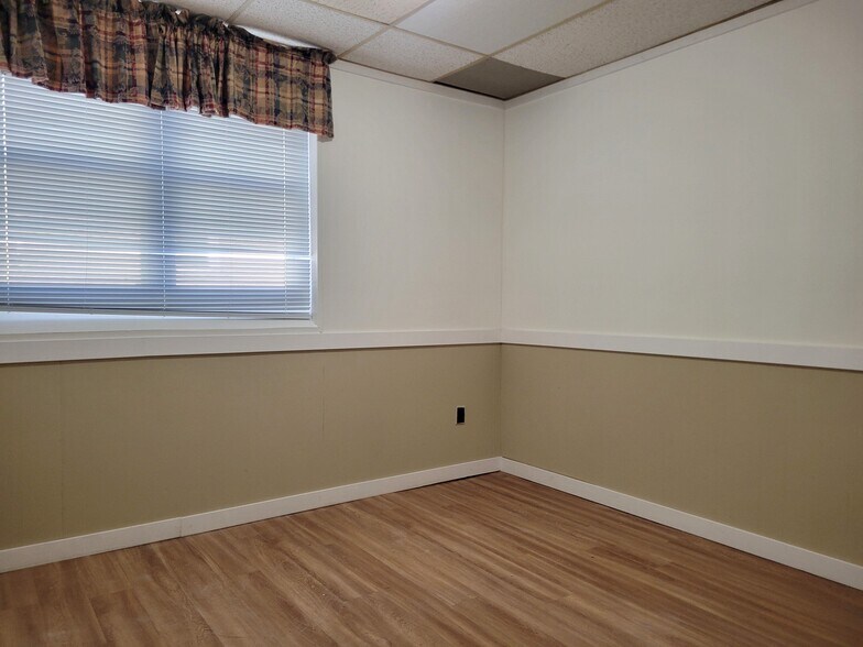 More Photos Of 419 Market St, Lykens Medical For Sale