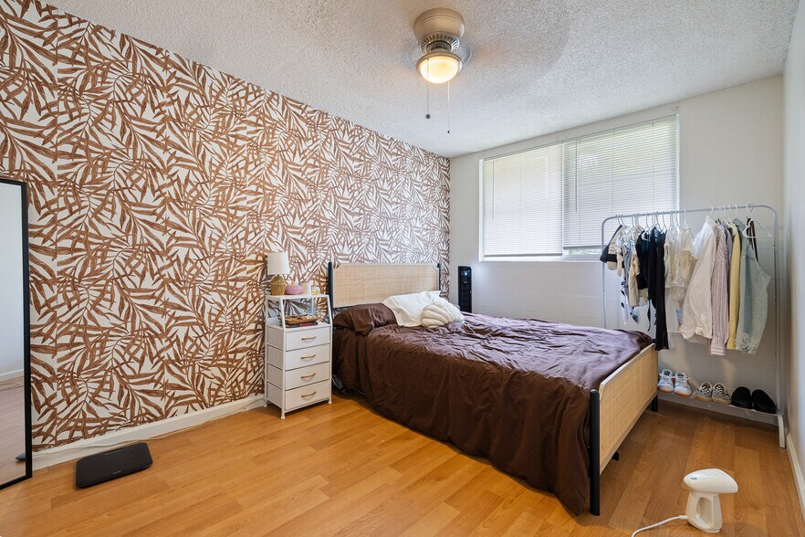 More Photos Of 437 Namahana St, Honolulu Apartments For Sale