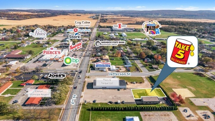 More Photos Of 818 8th St, Baraboo Freestanding For Sale