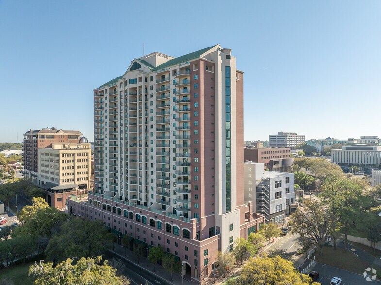 Primary Photo Of 300 S Duval St, Tallahassee Apartments For Lease