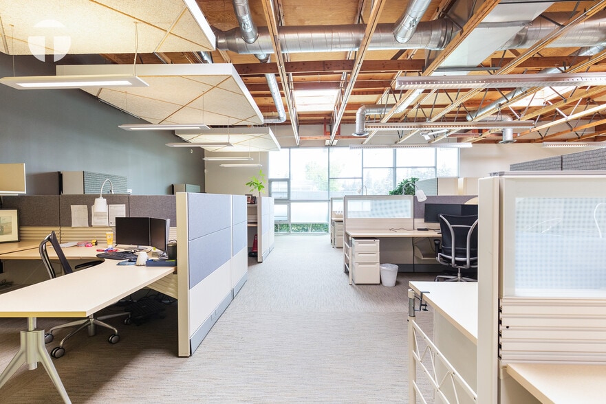 More Photos Of 109 Scripps Dr, Sacramento Office For Sale