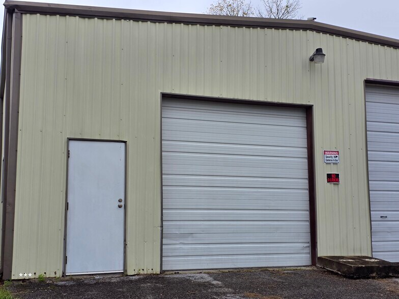 More Photos Of 3300 A Blue Hill Rd, Rogers Industrial For Sale