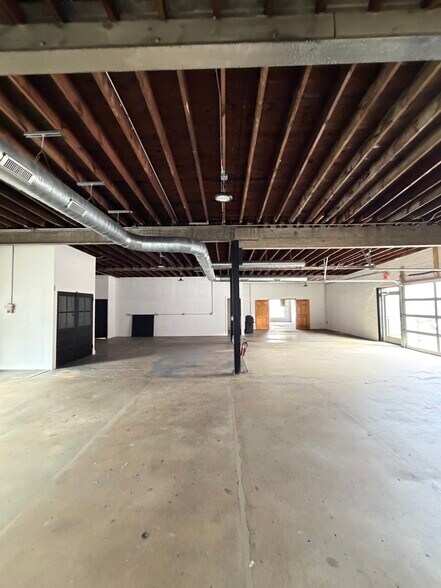 More Photos Of 37 N Broad St, Brevard Storefront Retail Office For Lease