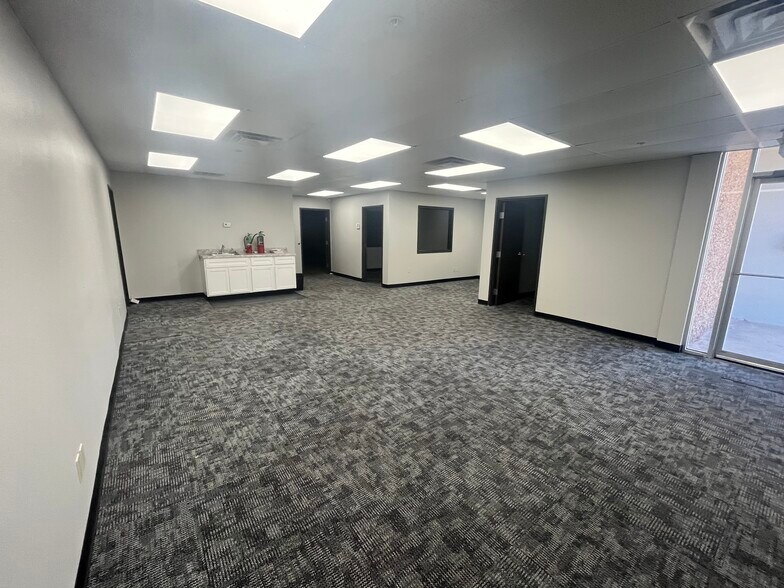 More Photos Of 4220-4232 Charter Ave, Oklahoma City Warehouse For Lease