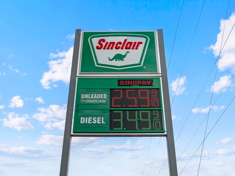 More Photos Of 5500 W 5500 S, Hooper Service Station For Sale