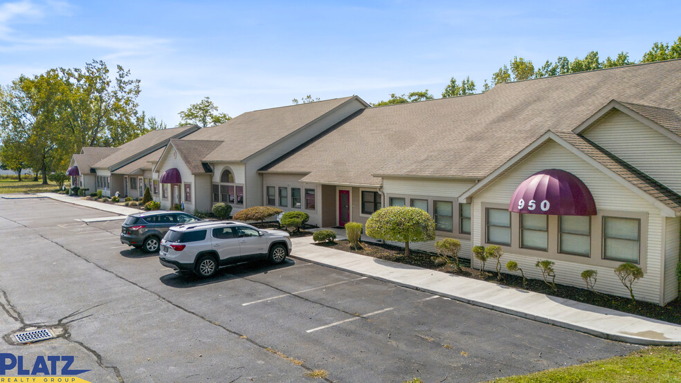 Primary Photo Of 950 Youngstown Warren Rd, Niles Medical For Lease