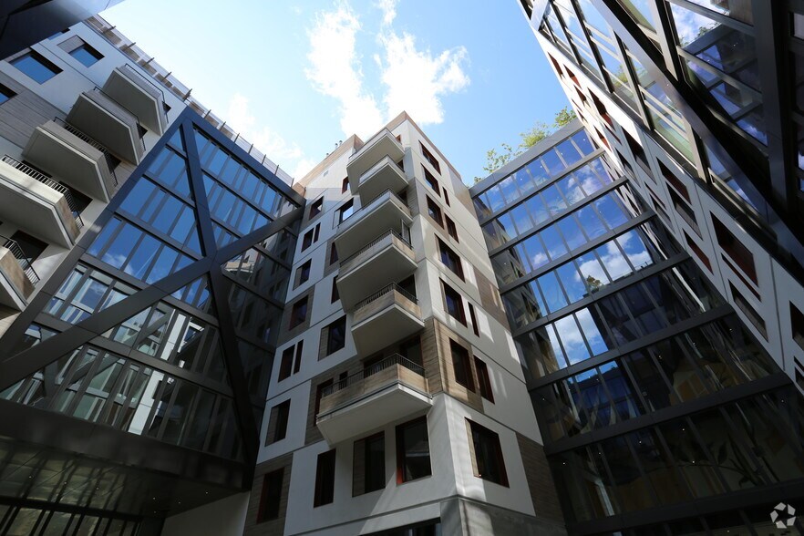 More Photos Of 54 Noll St, Brooklyn Apartments For Lease