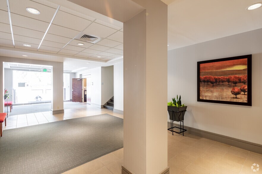 More Photos Of 110 Office Park Dr, Birmingham Office For Lease