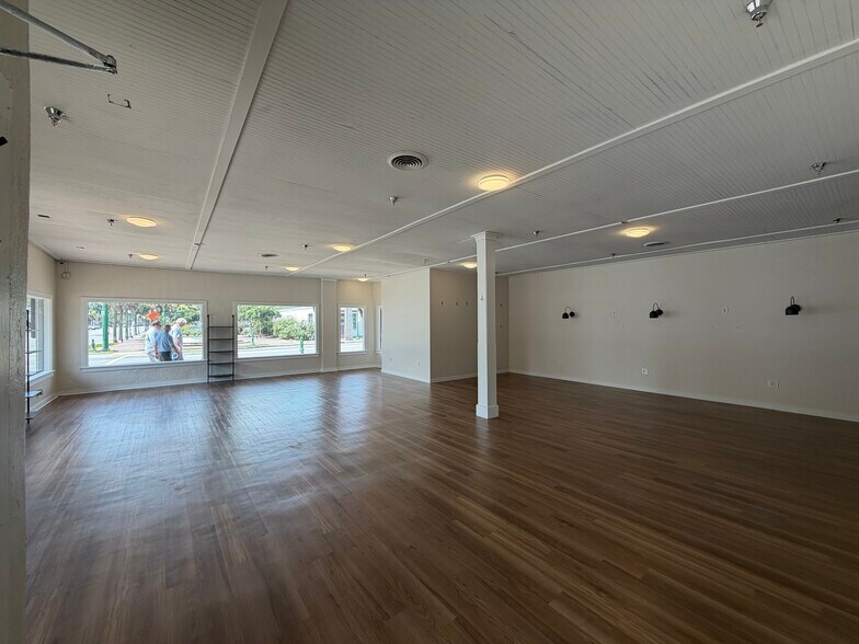 More Photos Of 7797 W Main St, Ridgeland Storefront Retail Residential For Lease