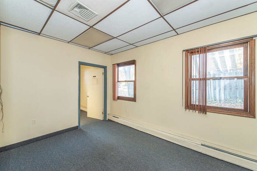 More Photos Of 74 S Powder Mill Rd, Morris Plains Office Residential For Sale