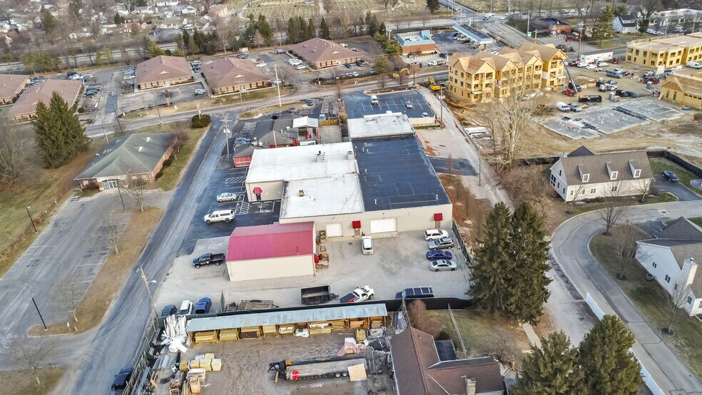 More Photos Of 187-189 W Johnstown Rd, Gahanna Warehouse For Lease