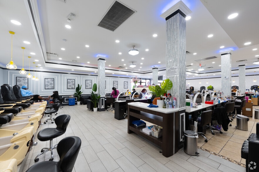 More Photos Of 3226-3238 Greenmount Ave, Baltimore Storefront For Sale