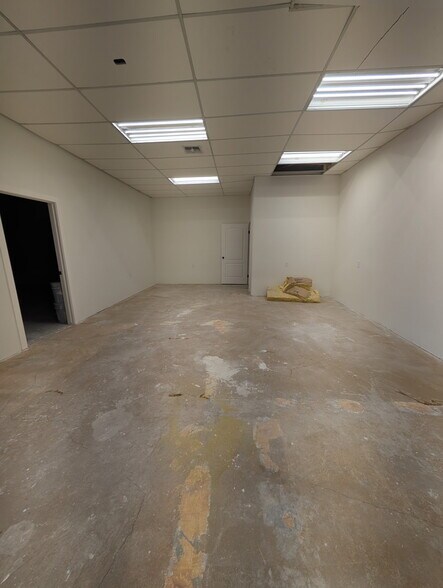 More Photos Of 10100-10144 Lower Sacramento Rd, Stockton Storefront For Lease