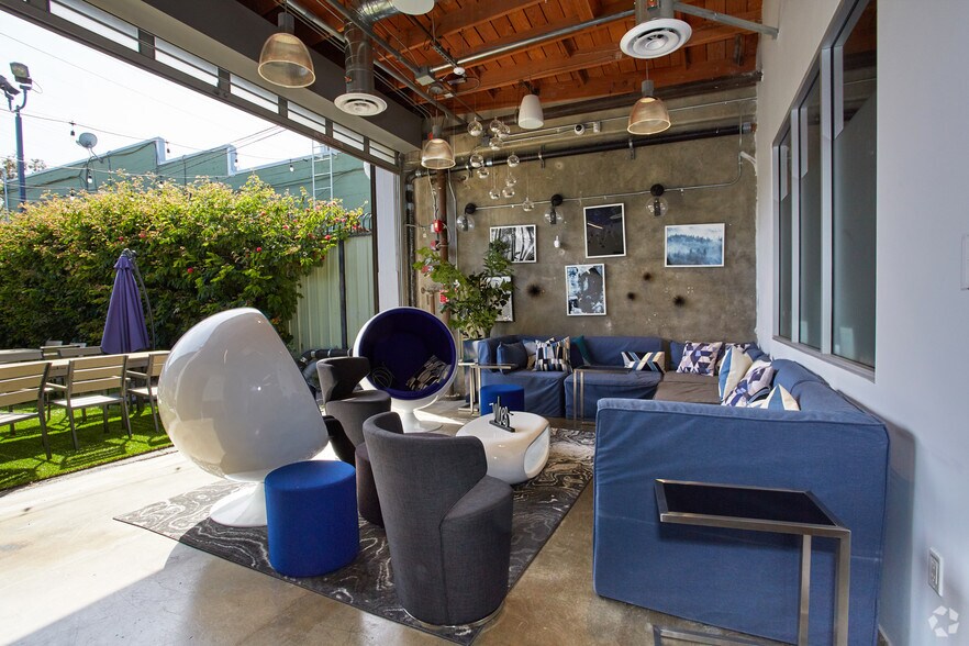 More Photos Of 5877 Obama Blvd, Los Angeles Loft Creative Space For Lease