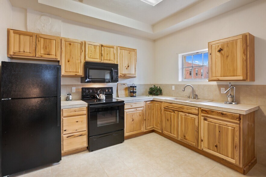 More Photos Of 124 N 3rd St, Cripple Creek Office For Sale