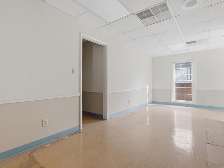 More Photos Of 825 Majestic Ct, Gastonia Medical For Lease