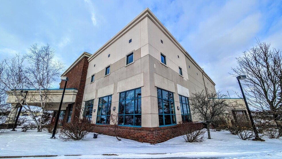 More Photos Of 116 Bangor Mall Blvd, Bangor Freestanding For Sale