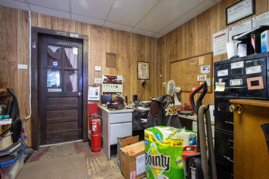 More Photos Of 274 E Front St, Hancock General Retail For Sale