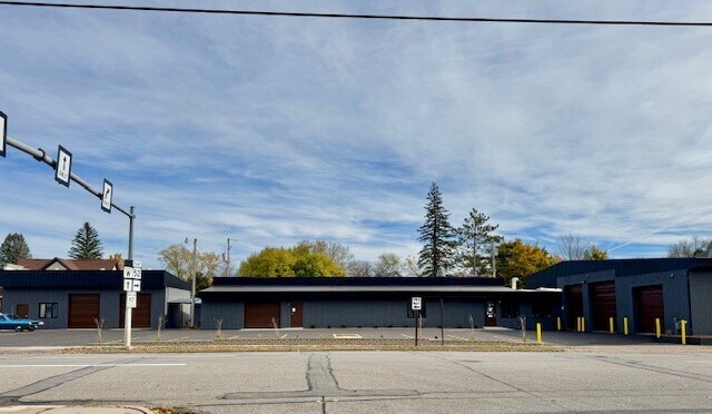 More Photos Of 2105 N 6th St, Wausau General Retail For Lease