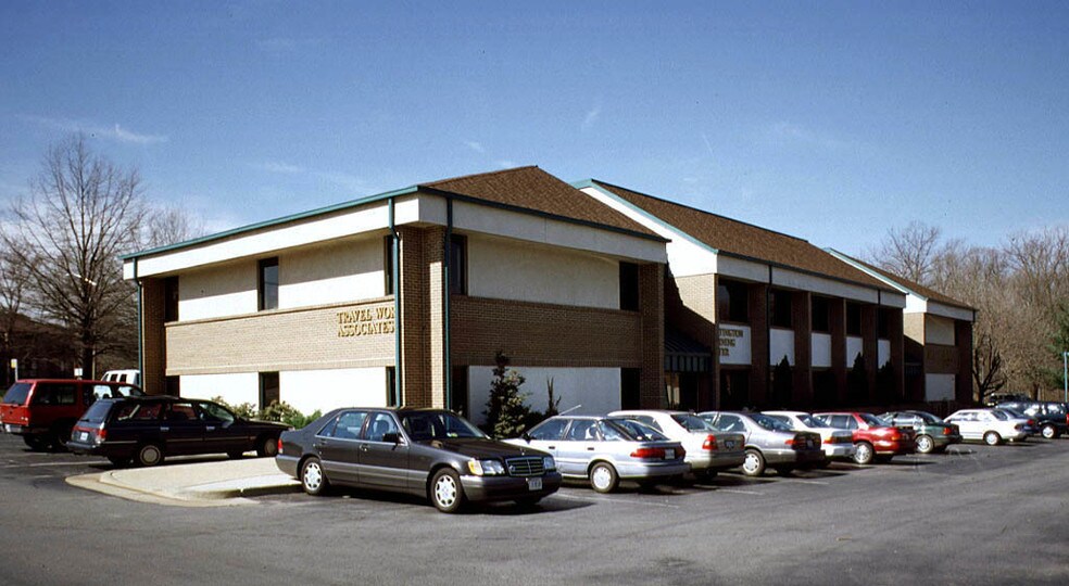 More Photos Of 11870-11872 Sunrise Valley Dr, Reston Office For Lease