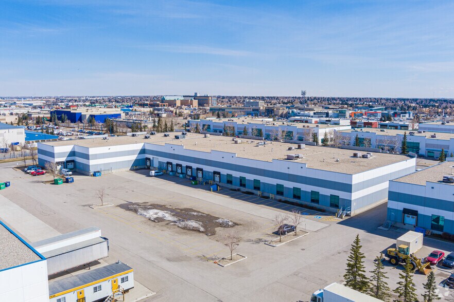 More Photos Of 2175 29th St NE, Calgary Light Distribution For Lease