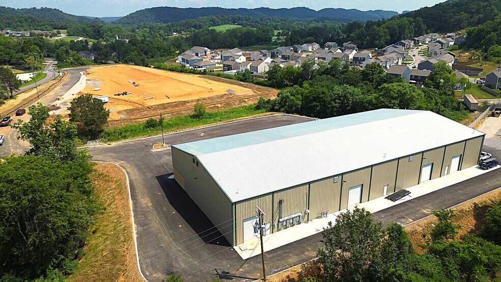 More Photos Of 3030 Amherst Rd, Knoxville Unknown For Lease