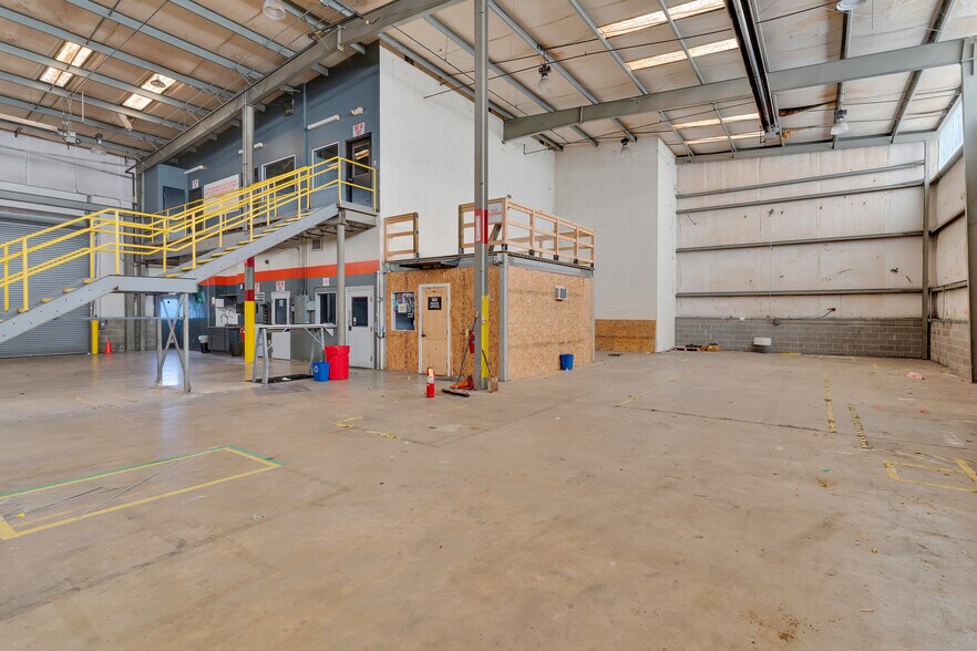 More Photos Of 2005 Riverside Dr, Chattanooga Industrial For Lease