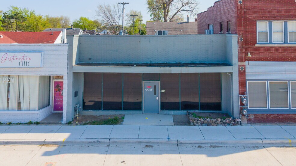 Primary Photo Of 16914 E 9 Mile Rd, Eastpointe Storefront For Sale