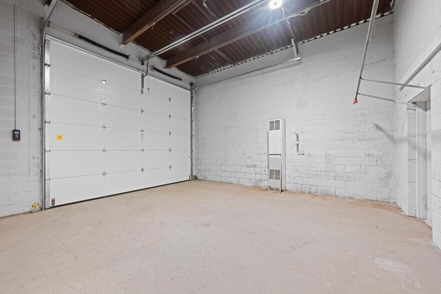 More Photos Of 325 Bridge St, Old Forge Manufacturing For Lease