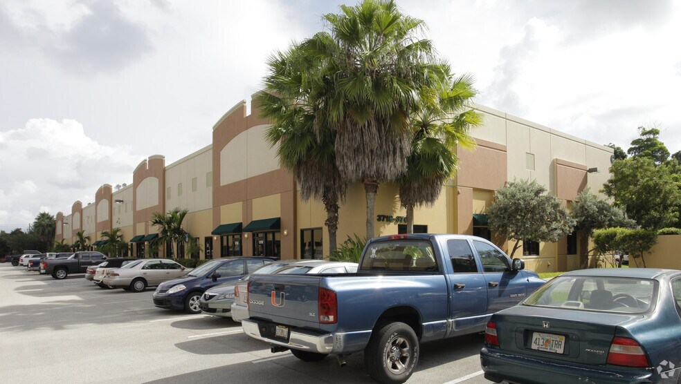 More Photos Of 3700-3718 SW 30th Ave, Fort Lauderdale Warehouse For Sale