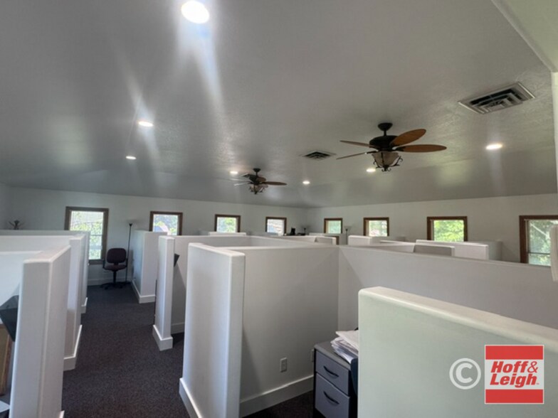 More Photos Of 355 N Main St, Munroe Falls Office Residential For Sale