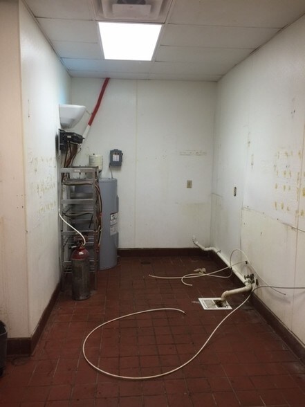 More Photos Of 1525 Bay Tree Rd, Valdosta Unknown For Lease