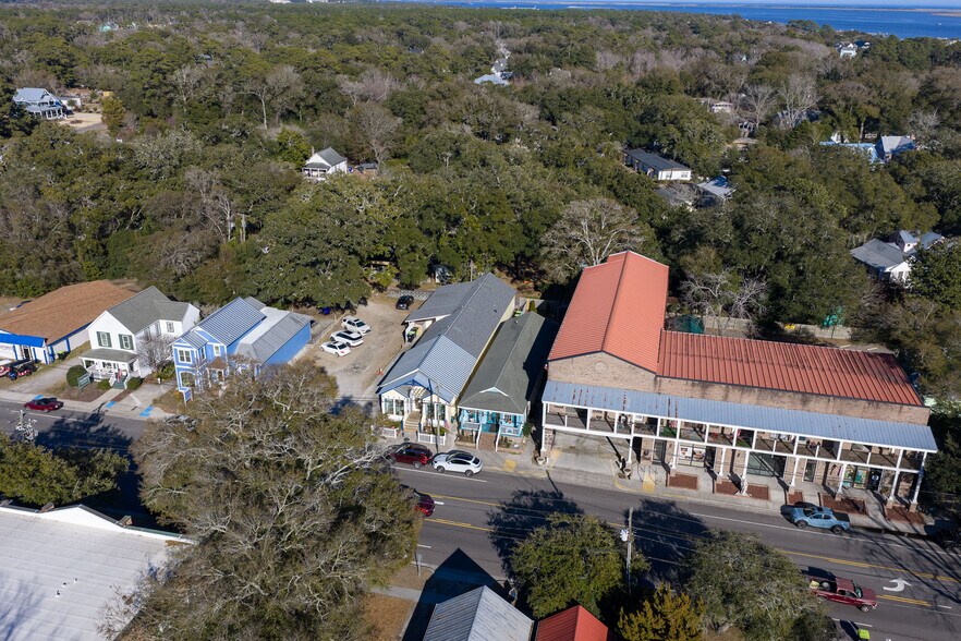 More Photos Of 414 N Howe St, Southport Office For Sale