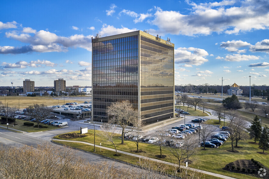 Primary Photo Of 17515 W 9 Mile Rd, Southfield Office For Lease