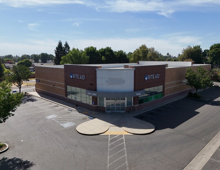 Primary Photo Of 1735 E Walnut Ave, Visalia Drugstore For Sale