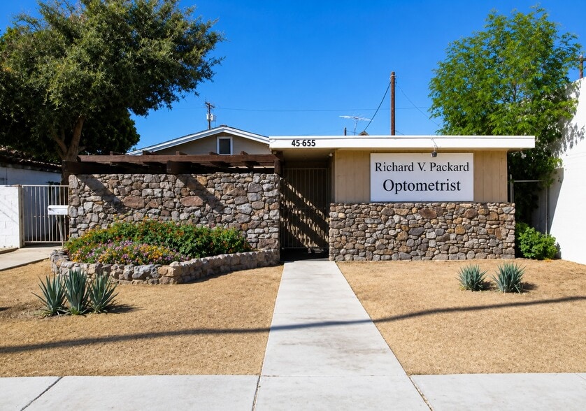 Primary Photo Of 45655 Oasis St, Indio Office For Sale