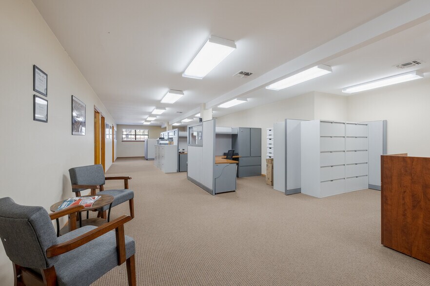 More Photos Of 14893 Bandera Rd, Helotes Office For Lease